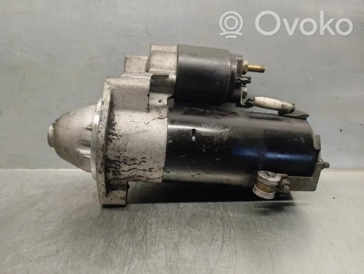 Volkswagen PASSAT B5.5 Starter motor 068911024G