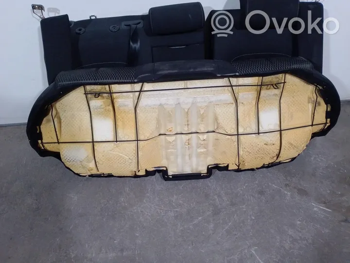 Seat Exeo (3R) Toisen istuinrivin istuimet 3R0881405K