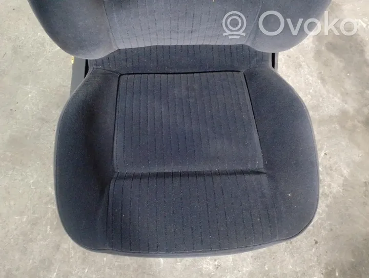 Audi 100 S4 C4 Sedile anteriore del passeggero 4A0881361N