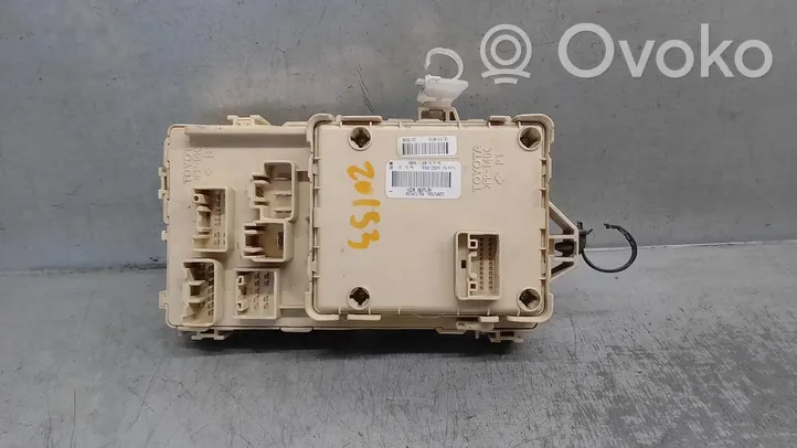 Toyota Corolla Verso AR10 Module de fusibles 892210F010