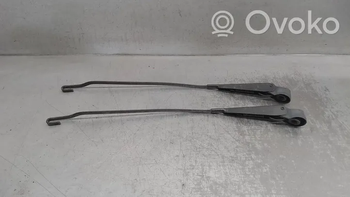 Opel Astra F Front wiper blade arm 90341907