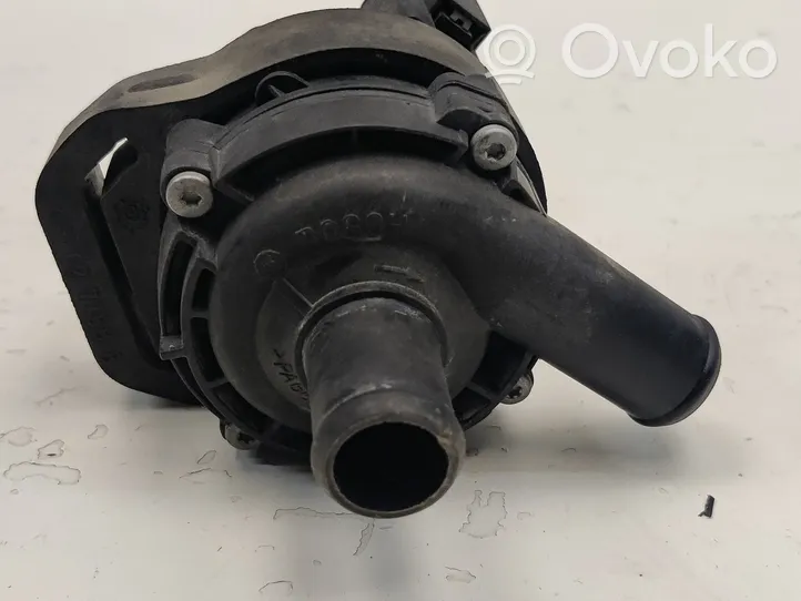 Mercedes-Benz GL X166 Pompe à eau de liquide de refroidissement A2118350028