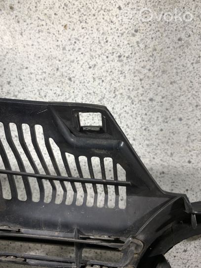 Volkswagen Jetta V Front grill 