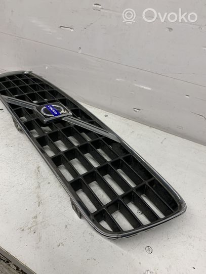 Volvo S60 Front bumper upper radiator grill 