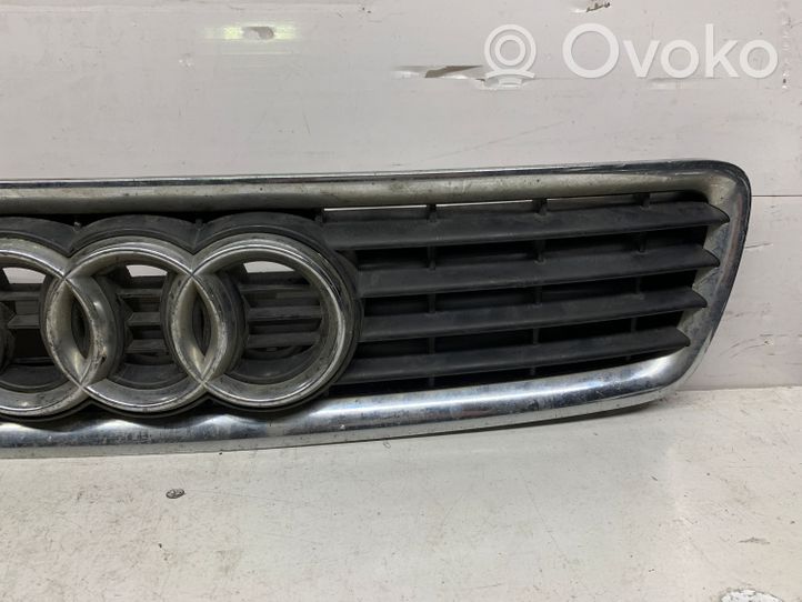 Audi A4 S4 B5 8D Atrapa chłodnicy / Grill 