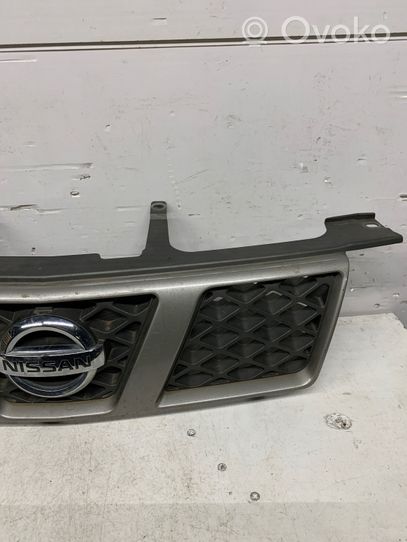 Nissan X-Trail T30 Grille calandre supérieure de pare-chocs avant 62310