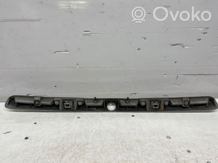 Audi A4 S4 B5 8D Listwa oświetlenie tylnej tablicy rejestracyjnej 8D5827576