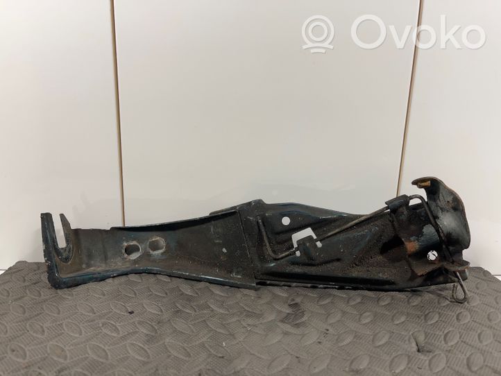 Audi A6 S6 C4 4A Staffa di montaggio del radiatore 4A0805808