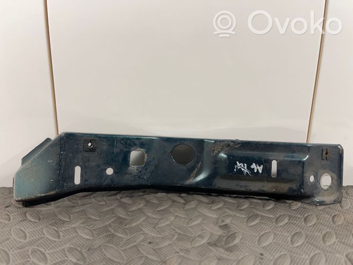 Audi A6 S6 C4 4A Šoninė dalis radiatorių panelės (televizoriaus) 