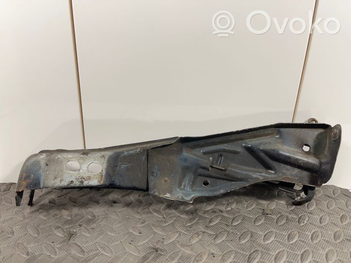 Audi A6 S6 C4 4A Staffa di montaggio del radiatore 4A0805808