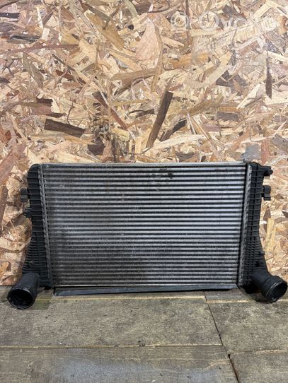 Volkswagen PASSAT B6 Radiateur de refroidissement 1K0145803A