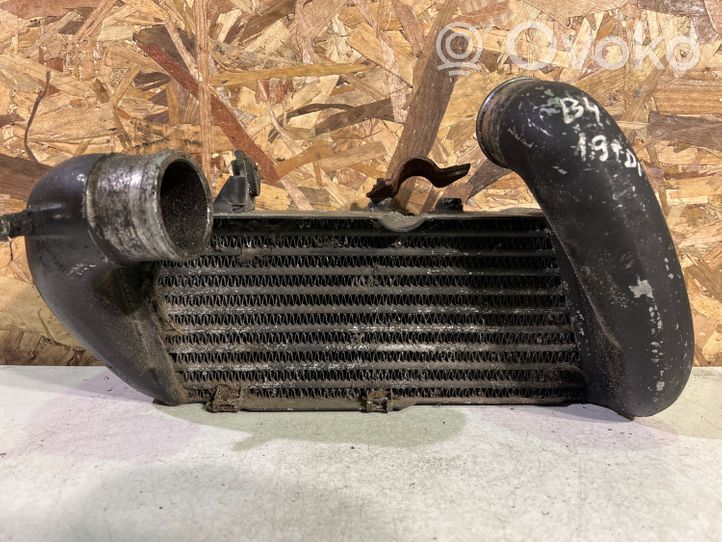 Audi 80 90 S2 B4 Interkūlera radiators 028145805