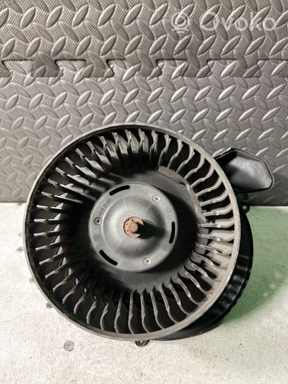 Volvo V70 Heater fan/blower 28421