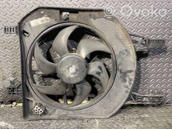 Opel Vivaro Ventilatore di raffreddamento elettrico del radiatore 18311247