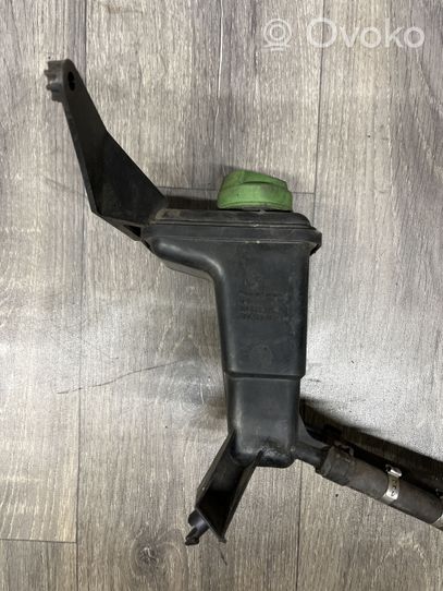 Volkswagen PASSAT B5.5 Serbatoio/vaschetta del liquido del servosterzo 3B0422371