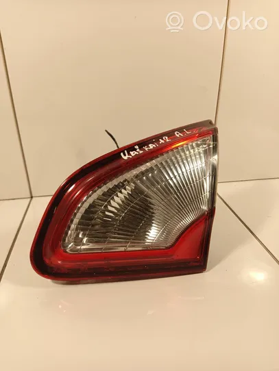 Nissan Qashqai+2 Lampy tylnej klapy bagażnika B26550BR01A