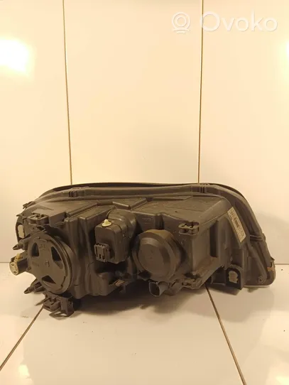 Volvo XC90 Lampa przednia 31217047