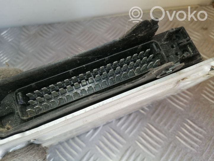 Audi V8 Sterownik / Moduł ECU 441907557E