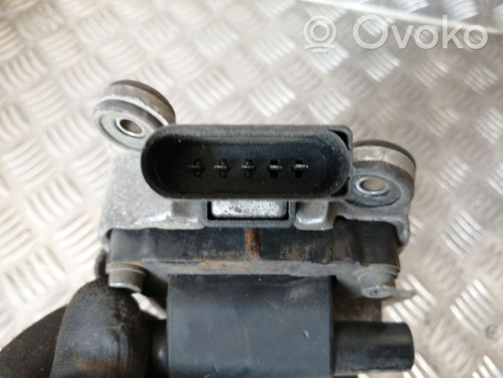 Audi A6 S6 C5 4B Bobina di accensione ad alta tensione 078905104