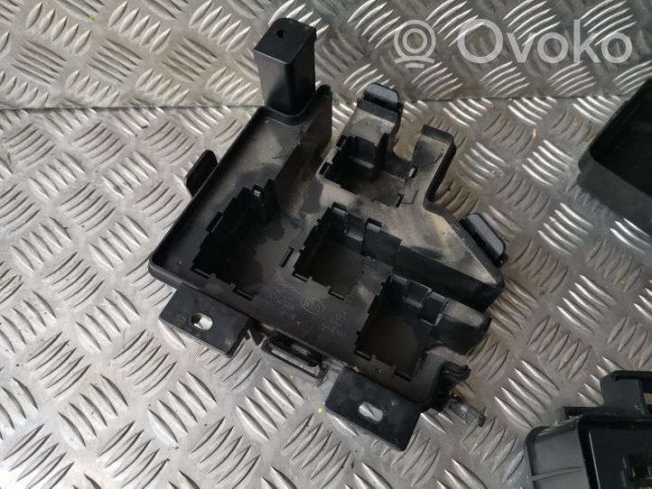 Hyundai Santa Fe Module de fusibles 919502B100