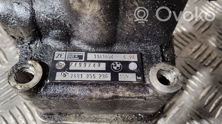 BMW 5 E34 Pompa wspomagania układu kierowniczego 7681955236