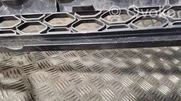 Toyota RAV 4 (XA20) Maskownica / Grill / Atrapa górna chłodnicy 0842342130