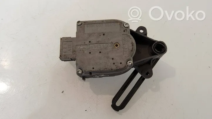 Land Rover Freelander Moteur / actionneur de volet de climatisation 6NN00762601