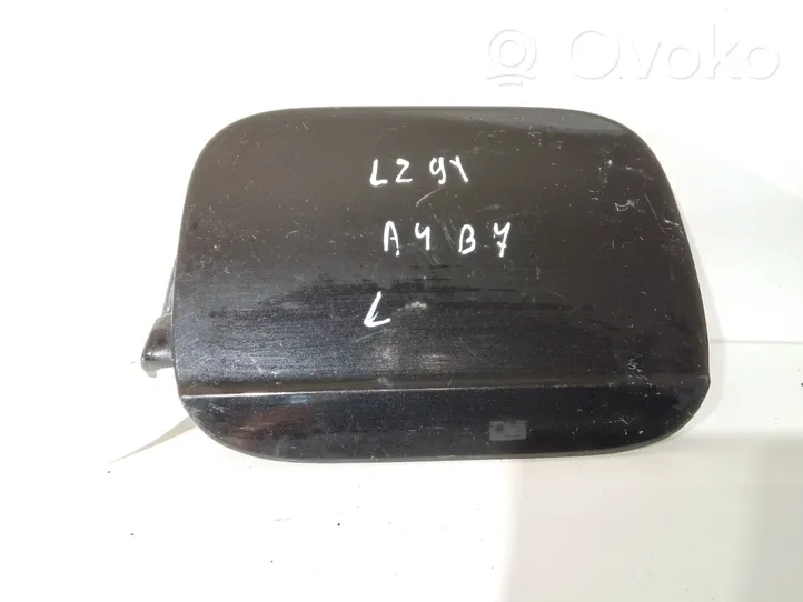 Audi A4 S4 B7 8E 8H Sportello del serbatoio del carburante 4E0010376R