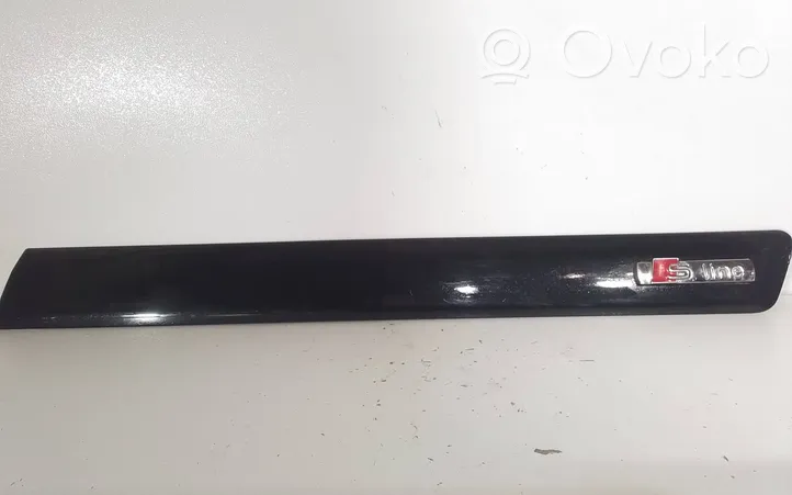 Audi A3 S3 8P Rivestimento portiera posteriore (modanatura) 8P3853983B