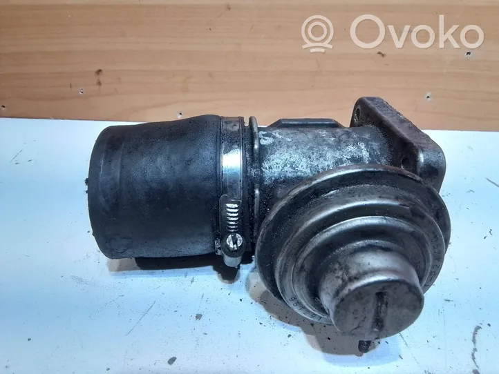 BMW 5 E39 EGR valve 11712244900