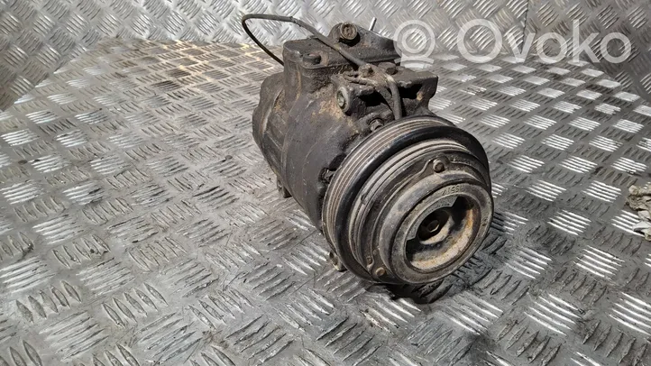 Audi A6 S6 C5 4B Ilmastointilaitteen kompressorin pumppu (A/C) 4B0260805C