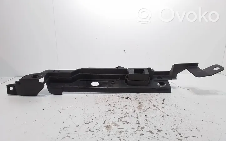 Opel Corsa D Supporto di montaggio del parafango 13266903