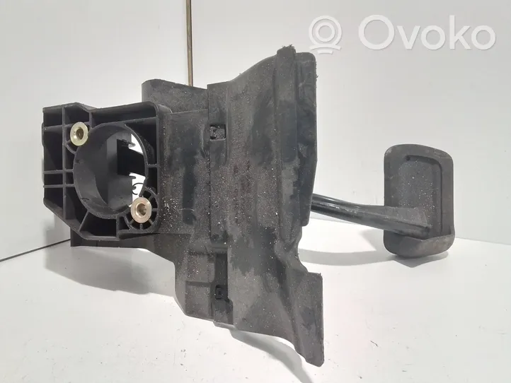 Mercedes-Benz C W203 Pedal de freno 2032900619