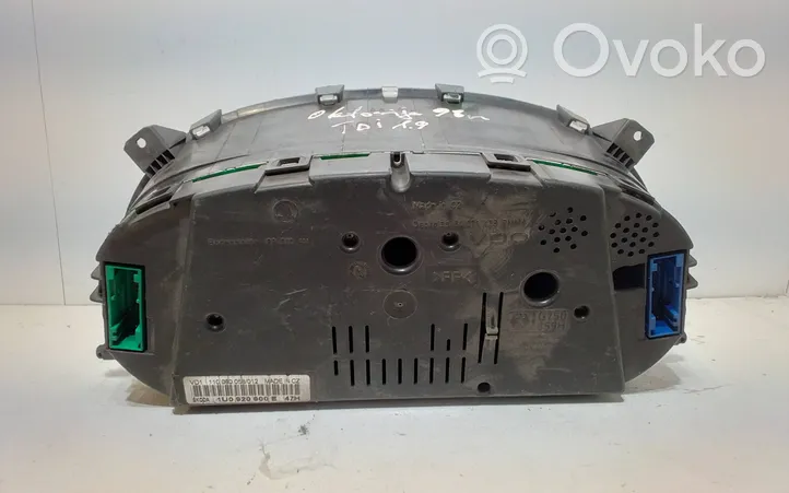 Skoda Octavia Mk1 (1U) Tachimetro (quadro strumenti) 88311322