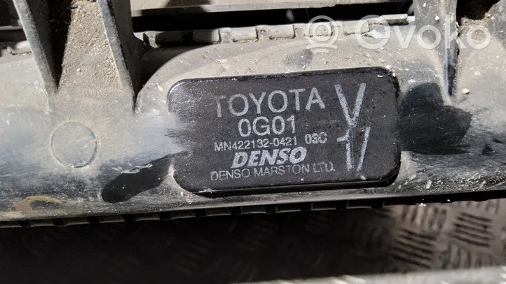 Toyota Avensis T220 Radiatore di raffreddamento MN4221320421
