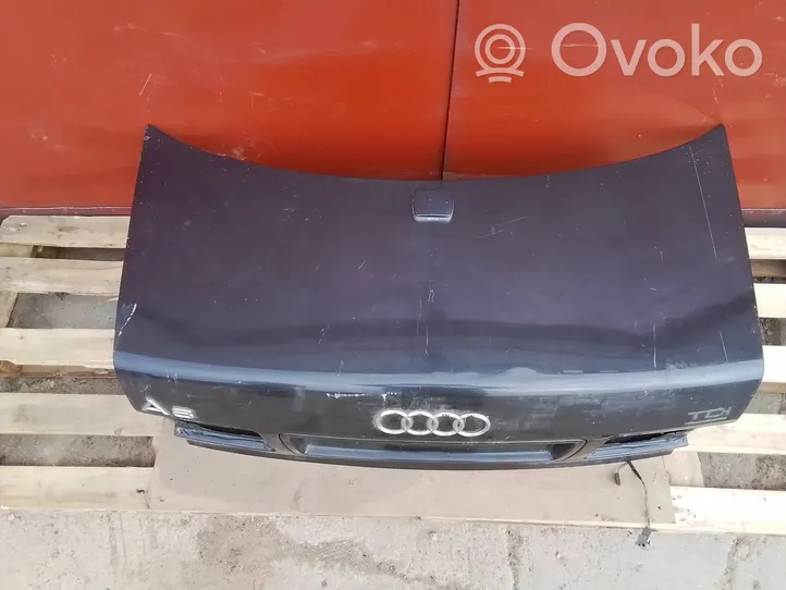 Audi A8 S8 D2 4D Tylna klapa bagażnika 