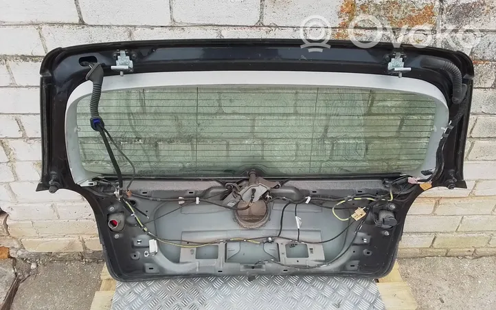 Volkswagen Golf V Tylna klapa bagażnika 