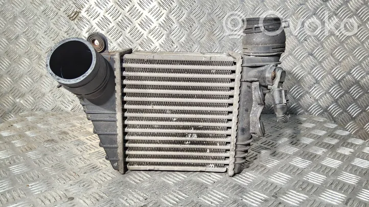 Volkswagen Golf IV Chłodnica powietrza doładowującego / Intercooler 1J0145803F