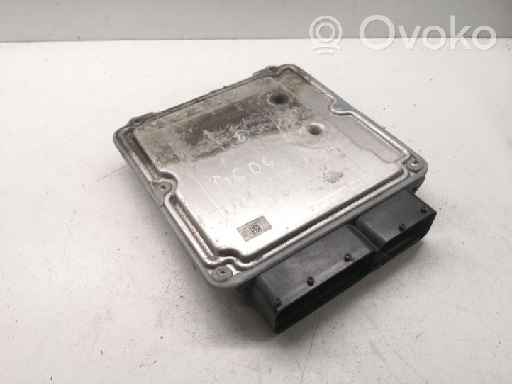 Volkswagen PASSAT B6 Sterownik / Moduł ECU 