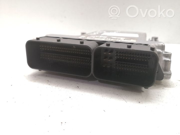 BMW X3 E83 Engine control unit/module 