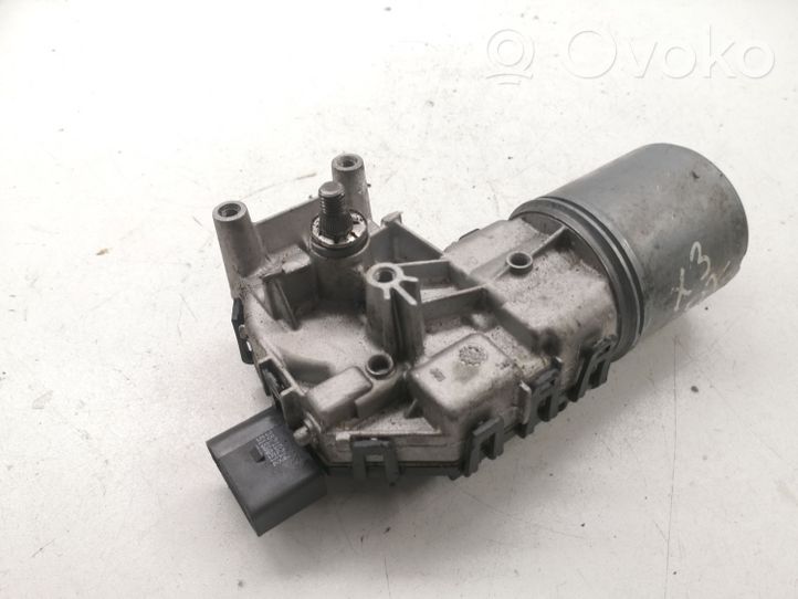 BMW X3 E83 Wiper motor 