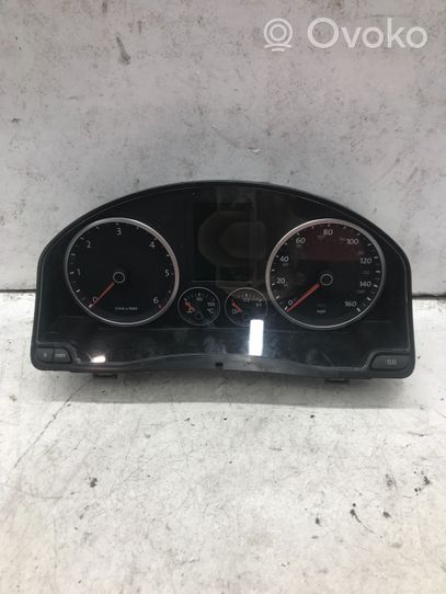 Volkswagen Tiguan Geschwindigkeitsmesser Cockpit A2C53023102