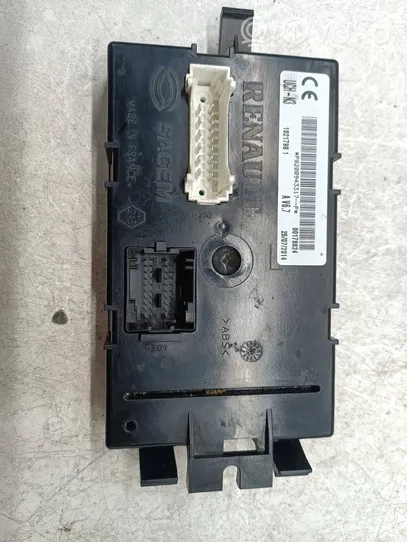 Opel Vivaro Komputer / Sterownik ECU silnika P8200943317