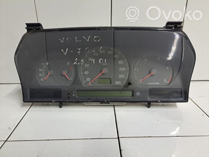 Volvo S70  V70  V70 XC Tachimetro (quadro strumenti) 9472523