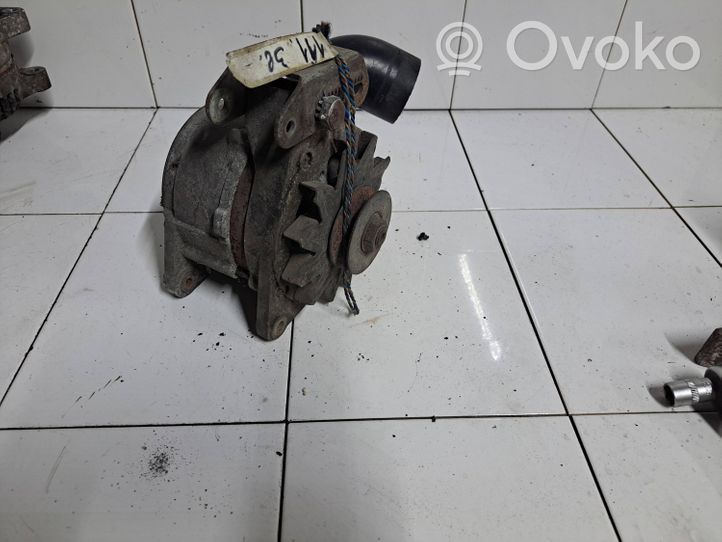 BMW 7 E32 Generatore/alternatore 0120469775