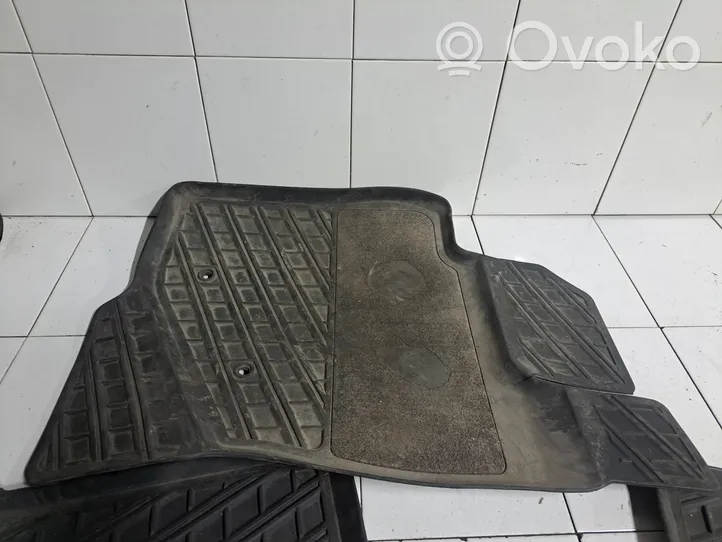 Volvo V70 Auton lattiamattosarja 09468696