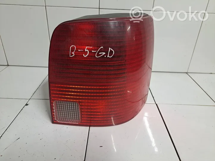 Volkswagen PASSAT B5 Rear/tail lights 393366