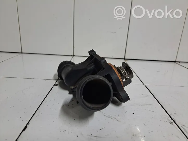 BMW 3 E46 Boîtier de thermostat / thermostat 2247020