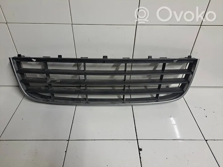 Volkswagen Jetta V Grille inférieure de pare-chocs avant 1K0853101A