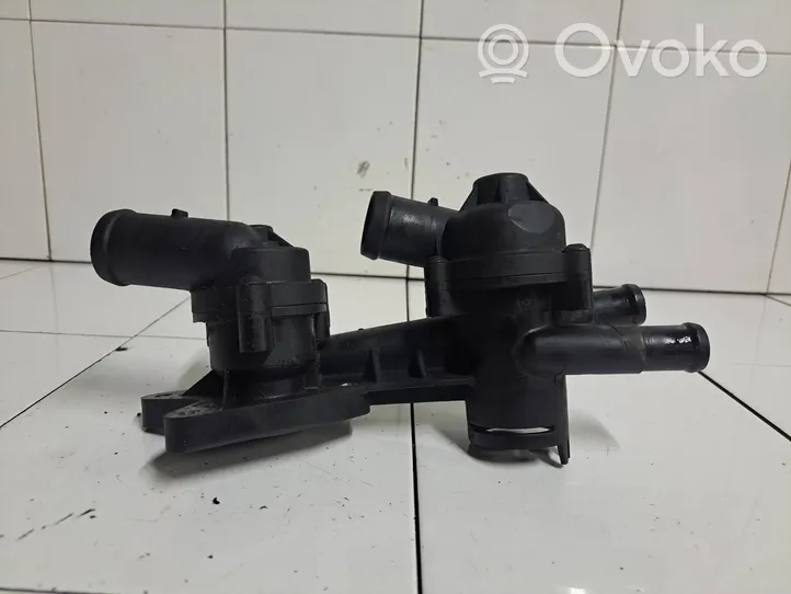 Volkswagen Jetta V Termostato/alloggiamento del termostato 03C121111B